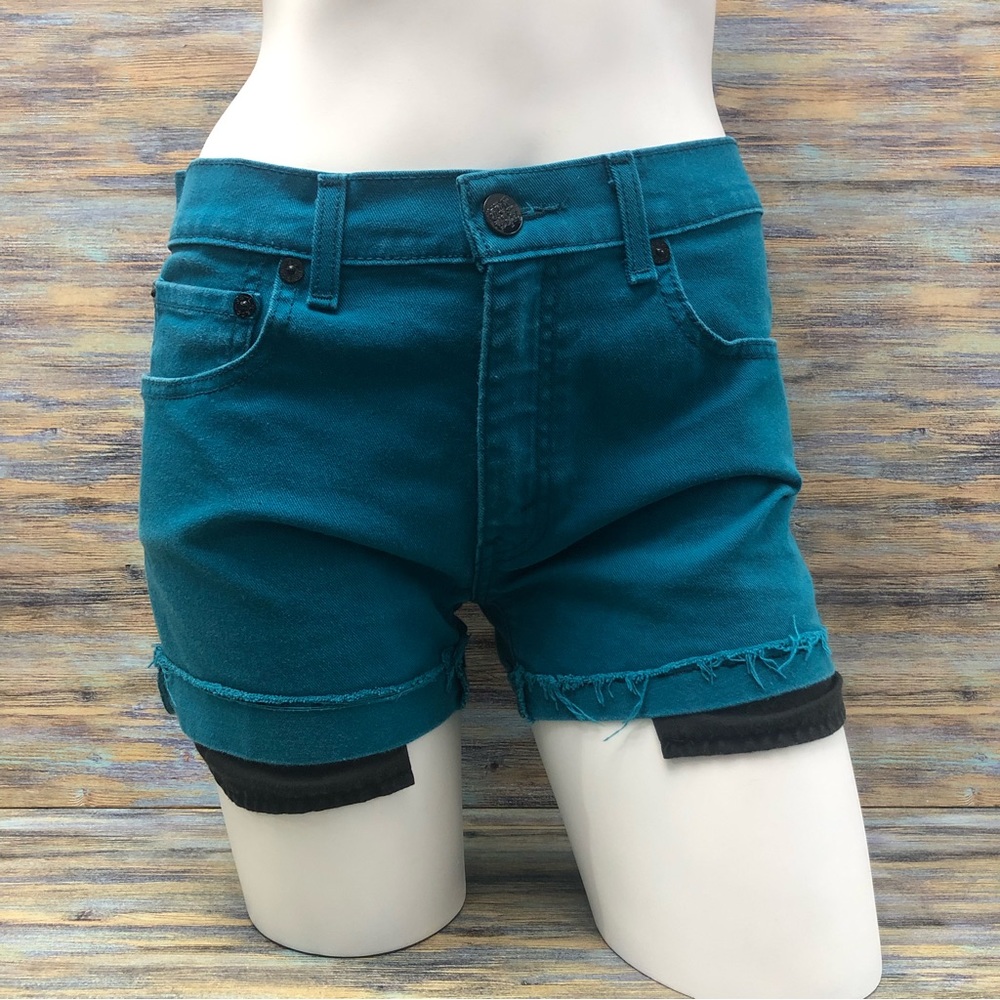 Levi’s 510 Supper Skinny Cuffed Shorts Mid Rise Aqua Women's Size 30